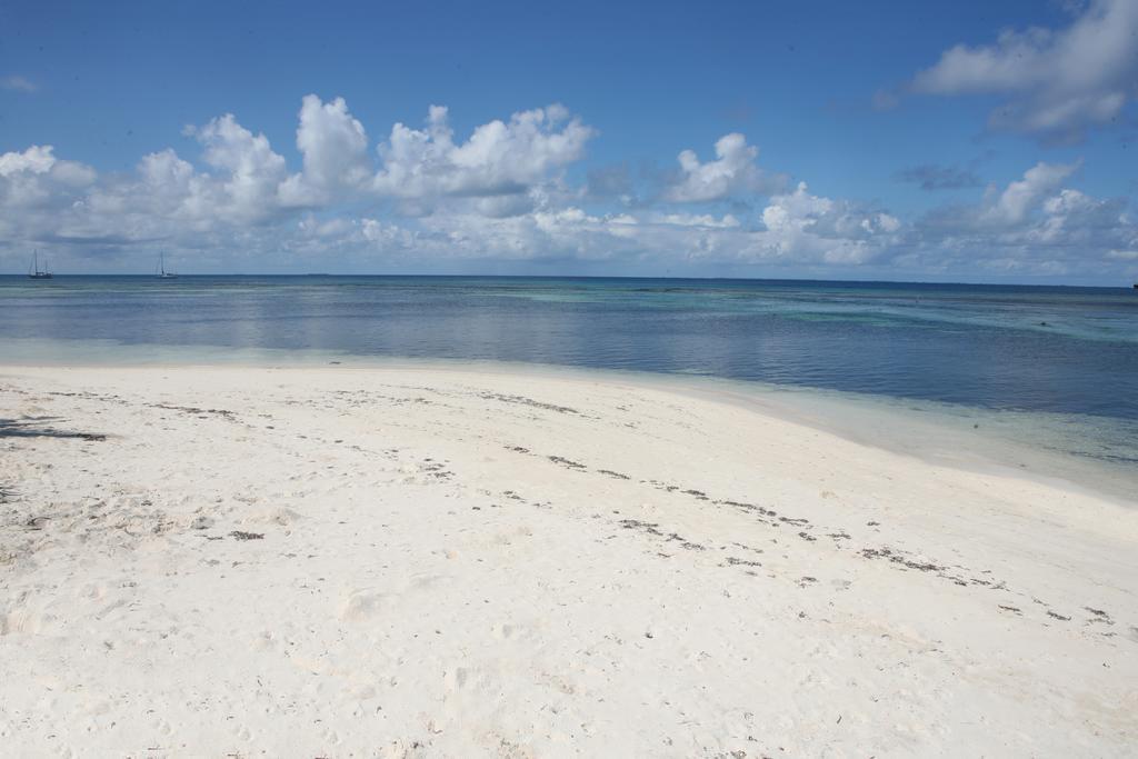 Equa Reef Maldives Hotel Addu City Luaran gambar